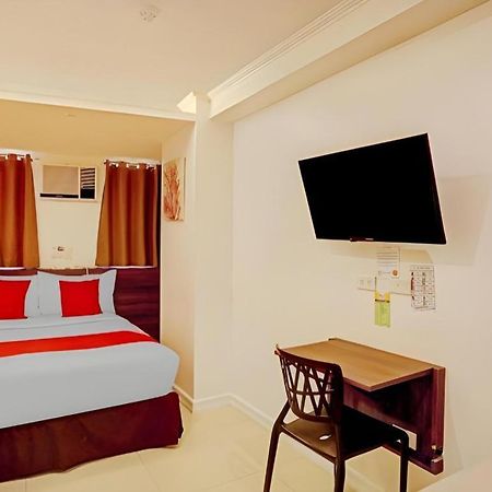 Super Oyo Capital O 232 Nest Nano Suites Fort Макати Экстерьер фото