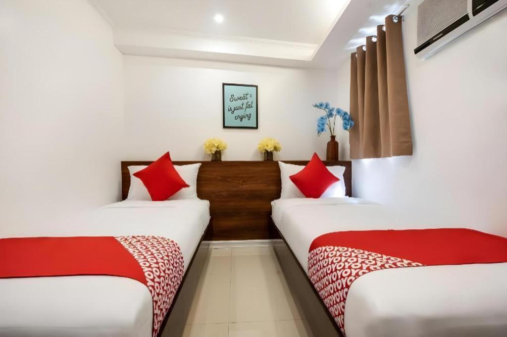 Super Oyo Capital O 232 Nest Nano Suites Fort Макати Экстерьер фото
