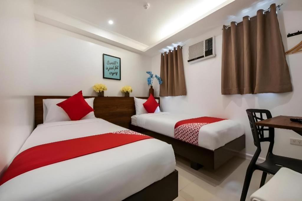 Super Oyo Capital O 232 Nest Nano Suites Fort Макати Экстерьер фото