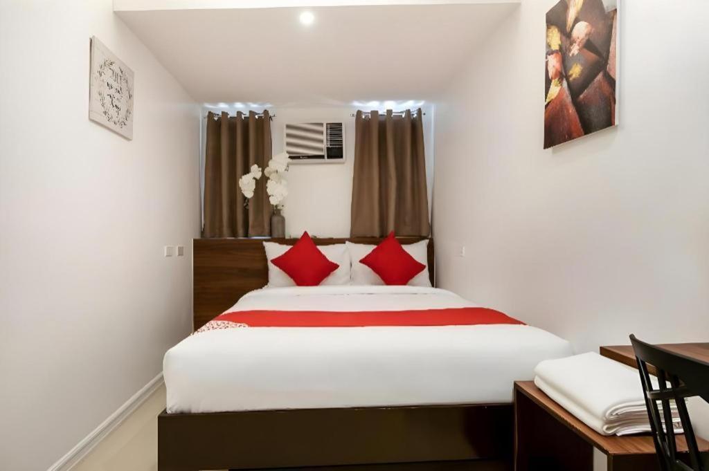 Super Oyo Capital O 232 Nest Nano Suites Fort Макати Экстерьер фото