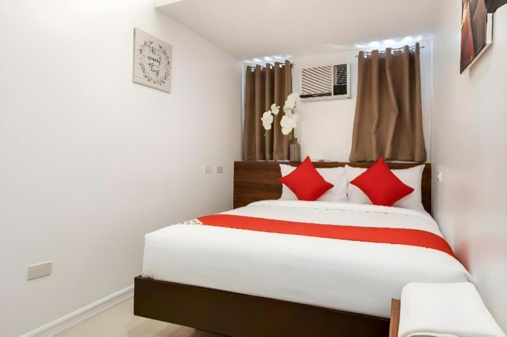 Super Oyo Capital O 232 Nest Nano Suites Fort Макати Экстерьер фото