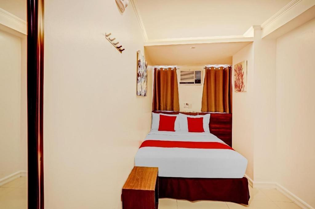 Super Oyo Capital O 232 Nest Nano Suites Fort Макати Экстерьер фото